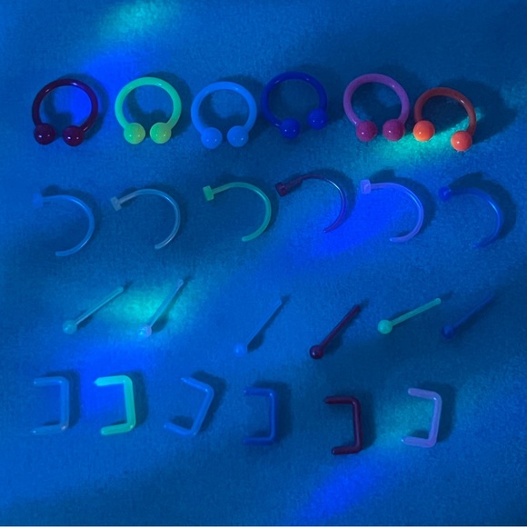 Clear Nose Rings Studs Piercing Retainer Set Septum Lip Cartilage & more - Picture 2 of 4